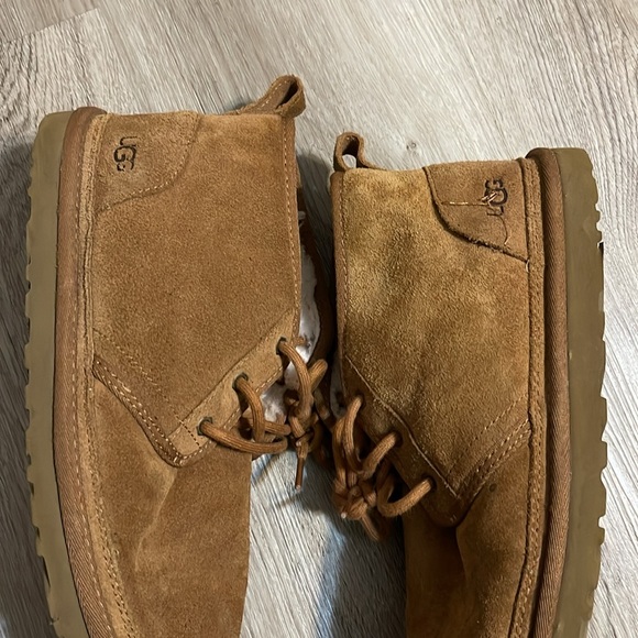 UGG Neumel Chukka Boot (Men) 10 - Picture 7 of 10